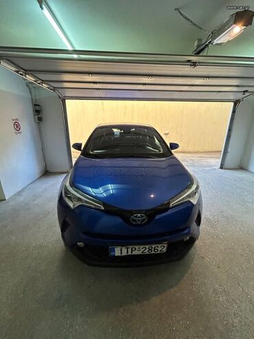 Toyota: Toyota C-HR: 1.8 l. | 2017 έ. SUV/4x4 — 12