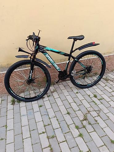 Velosiped gorduyuvuz kimi yaxsi vezyetde ikidene paqrisqa teze qoylub