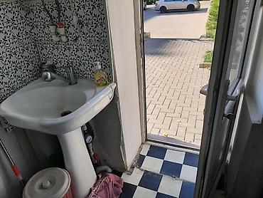 Kommersiya daşınmaz əmlakı: Tecili satilir,9kv²,kupcalidi,etrafli melumat ucun wp yazin: 070 577 — 4
