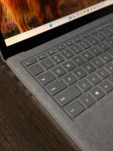 rayzen 5500: Microsoft Surface Laptop 4 (Ryzen 5 / 16 GB RAM / 256 GB SSD) — 5
