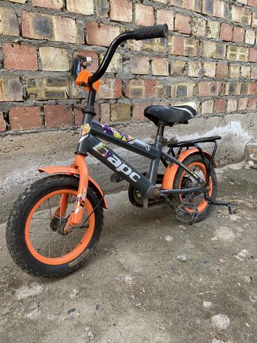 12 lik velosiped: Продаются детские велосипеды размер колесо 12 состояние 👍