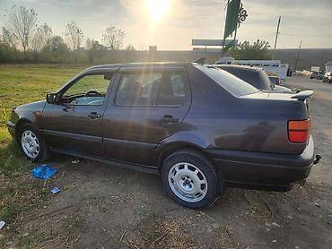 салон на гольф 4: Volkswagen Vento: 1993 г., 1.8 л, Механика, Бензин, Седан — 1