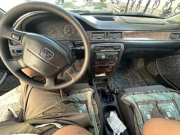 Транспорт: Honda Civic: 1998 г., Механика, Бензин, Седан — 5