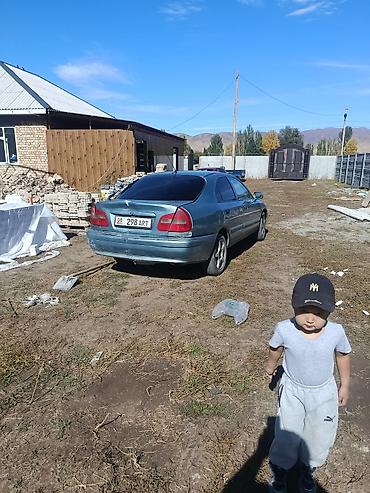 Mitsubishi: Mitsubishi Carisma: 2003 г., 1.6 л, Механика, Бензин, Седан — 1