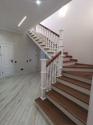 дом ж м ак бата: Дом, 220 м², 5 комнат, Агентство недвижимости
