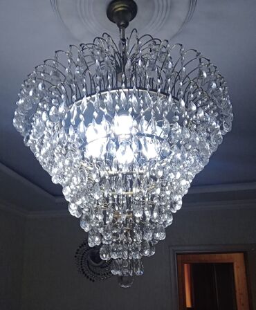8 noyabr zefer gunu sekilleri: Çılçıraq, 10 və daha çox lampa, Xrustal