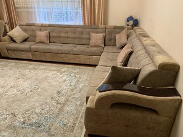 угловой диван с чехлом: Угловой диван