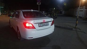 BYD: BYD E5: 2018 г., Электромобиль, Седан — 1