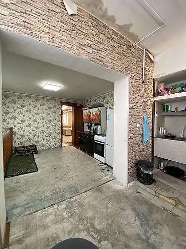 Продажа коттеджей и домов: 🏡 Үй сатылат! 📍 Дарек: Ош Обл Фуркат кичи району. ул Амана Акматова — 13