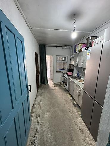 Продажа барачных домов: Продаётся жилой дом барачного типа в г. Кант 血， Дом включает: — 4 — 4