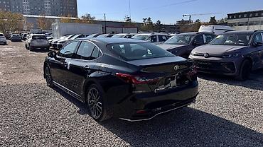 240: Toyota Camry: 2026 г., 2 л, Вариатор, Бензин, Седан — 2