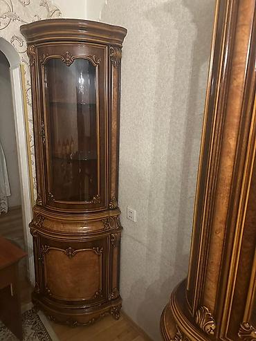 taxtalar: Klassik üslubda qonaq otağı mebel dəsti Tərkibi: - Böyük — 4