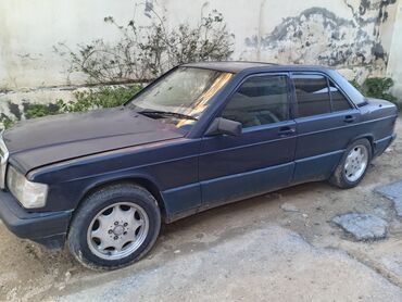 mersedes e klas: Mercedes-Benz 190: 1.8 l | 1990 il Sedan