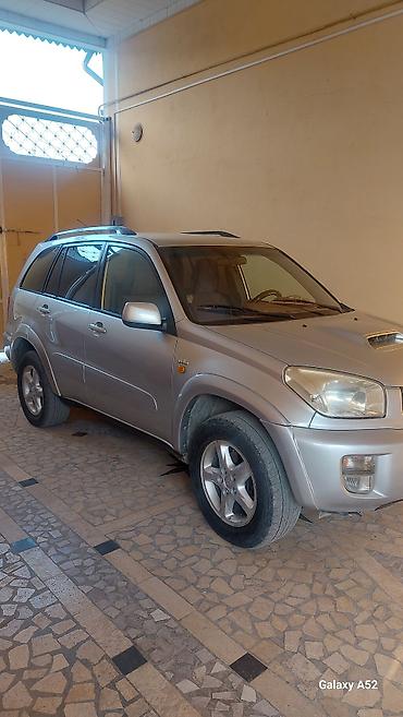 step rf3: Toyota RAV4: 2003 г., Дизель, Кроссовер — 2