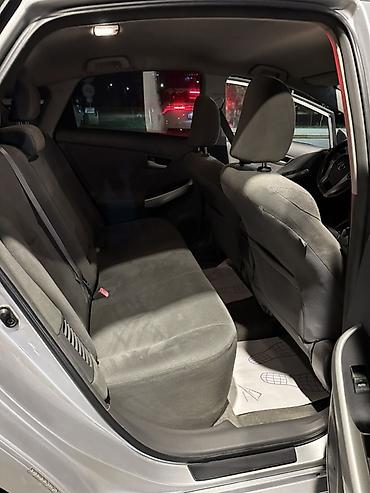 спойллер: Toyota Prius: 2011 г., 1.8 л, Вариатор, Гибрид, Хэтчбэк — 8