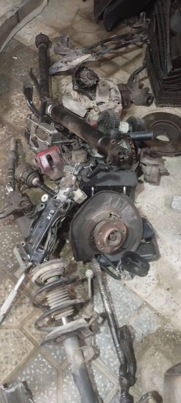 купить запчасти на бмв е36: BMW e38 avtomobilim sökülüb. Mühərrik sistemindən başqa hər şey var