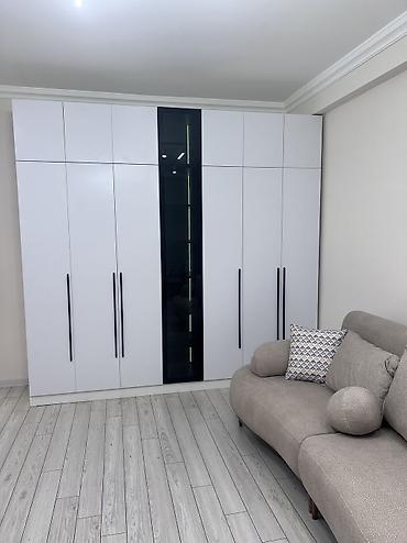 qapi: Düz dolab, Qonaq otağı üçün, Paltar üçün, Açılan, 6 qapı — 1