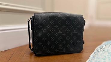 luis vitton: Сумка через плечо Louis Vuitton, коллекция Monogram Eclipse. - — 1