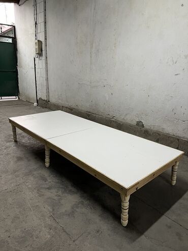 кухонные мебел бу: Кухонный Стол, цвет - Белый, Б/у