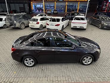 Chevrolet: Chevrolet Cruze: 1.4 l | 2014 il 329000 km Sedan — 3