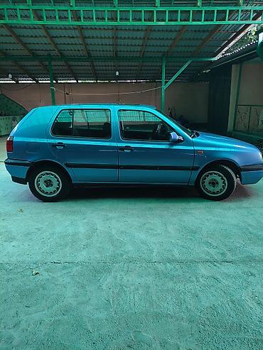Транспорт: Volkswagen Golf: 1992 г., 1.8 л — 4