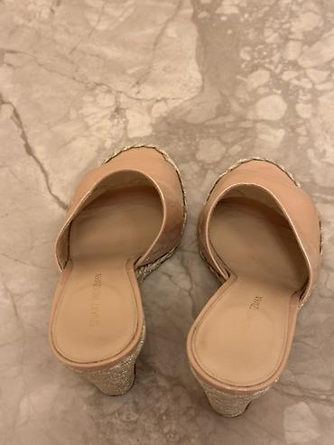 Босоножки, сандалии, шлепанцы: Босоножки, 35, Stuart Weitzman, Б/у, цвет - Бежевый — 5