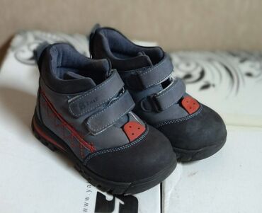 силиконовые стельки: Ботинки детские кожаные в идеальном состоянии (Турция ) с