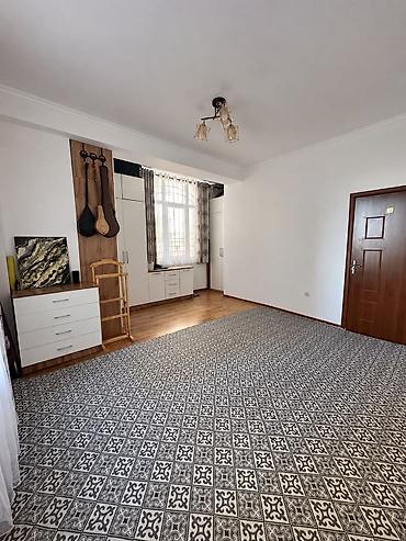 студийный квартира: 2 комнаты, 80 м², 1 этаж — 7