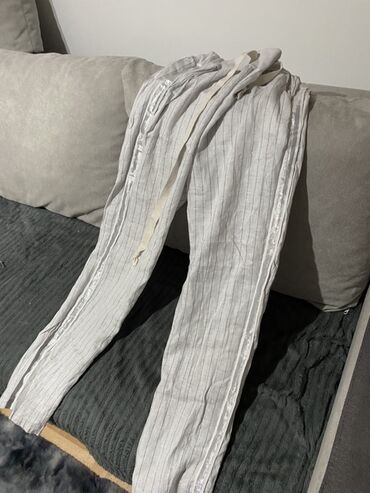 Haljine: Elegantna crno-zlatna haljina na pruge - Model: koktel/večernja — 24