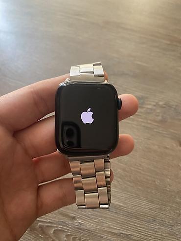 Apple Watch Series 9 (45 mm), qara rəng korpus, paslanmayan polad