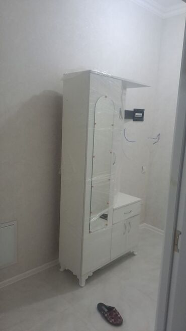 Təmir işləri: Salam. Uzun müddətli kirayə verilir. Yeni 14 mərtəbəli binanın 1-ci — 13