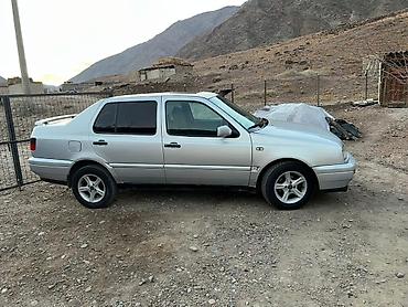 Volkswagen: Volkswagen Vento: 1995 г., Седан — 8