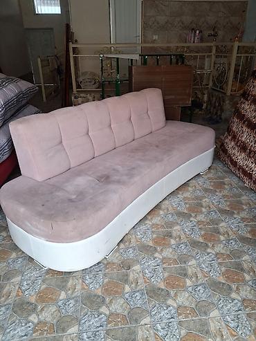 divan temizlenmesi: Divan 800 manata alinib . deyerinden ucuz satilir. sadece uzu biaz — 1