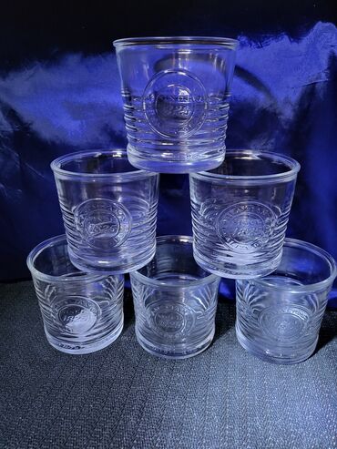 Čaše: Case vintaz,nove Italija Bormioli Rocco za zestoko pice. Case sve na na lalafo.rs — 4 Čaše: Case vintaz,nove Italija Bormioli Rocco za zestoko pice. Case sve na — 4