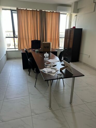 должность офис менеджера: Ofis masası. Abseron ticaret merkezinde yerlesir. elave sualiniz olsa