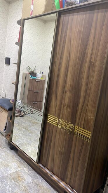 пластиковый шкаф на балкон: Dolab 200 azn satilir‼️unvan masazir kod3281 sekine