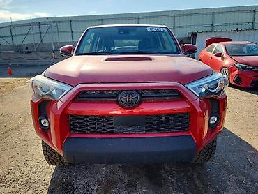 inter: Toyota 4Runner: 2024 г., 4 л, Автомат, Бензин — 1