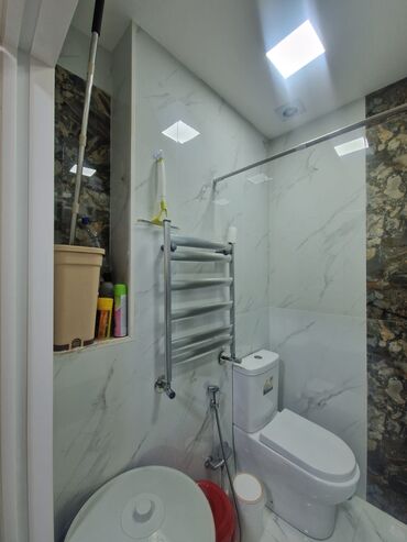 Yeni tikili: Satılır: mənzil (şəkillərdə göstərilən) Xüsusiyyətlər: - Giriş — 15