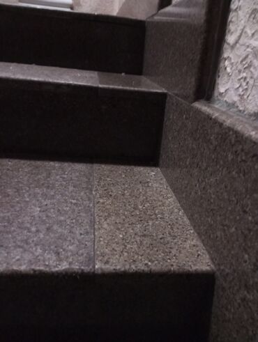 Фасадные гранитные плитки: Принимаем заказ подоконник и лестницы делаем Гранит отличается высокой — 19