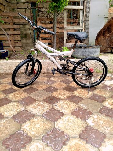 velosiped qiymeti azerbaycanda: İşlənmiş Dağ velosipedi Rambo, 20", sürətlərin sayı: 7
