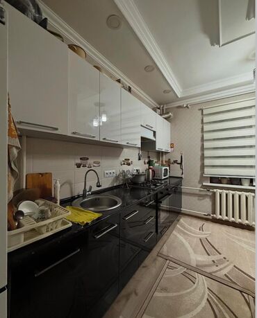 срочная продажа квартир в бишкеке: 3 комнаты, 100 м², 106 серия улучшенная, 6 этаж, Евроремонт