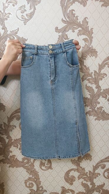 Джинсы и брюки: Yenidir,geyinilməyib.Razmer uyğun olmadığı üçün satılır.12-15 yaş