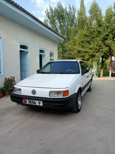 фольсваген т 4: Volkswagen Passat: 1988 г., 1.6 л, Механика, Бензин, Седан