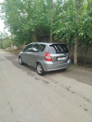 ретро машины бишкек: Honda Fit: 2003 г., 1.3 л, Вариатор, Бензин, Хетчбек