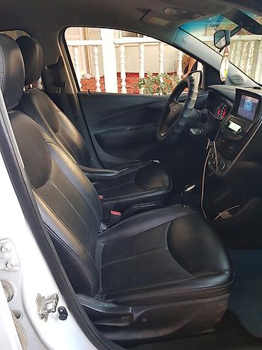 lider auto: Chevrolet Spark: 2016 г., 1 л, Автомат, Бензин, Хэтчбэк — 3