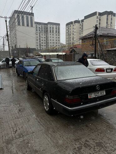 Mercedes-Benz: Mercedes-Benz W124: 1991 г., 2.3 л, Механика, Бензин, Седан