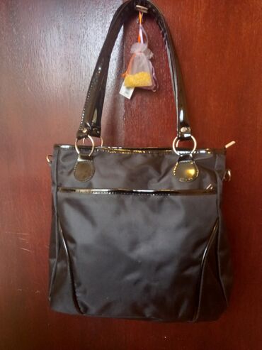 iz amerike kvalitetna manja torba tamnozeleni: Nova torba,prelepa!