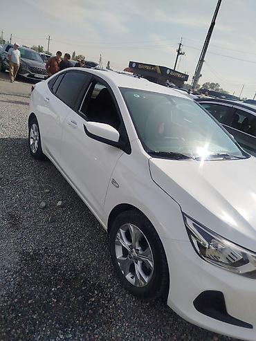Chevrolet Onix: 2019 г., 1 л, Автомат, Бензин, Седан — 5