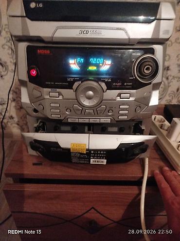 qədim tikiş maşını: LG FFH-315 mini audio sistem - 3 CD changer: eyni vaxtda 3 disk — 5