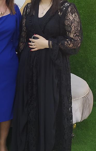 Qadınlar üçün zərif qara məxməri/libas - Model: uzun, axıcı kəsimdə